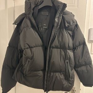 Women’s Black Puffer Jacket